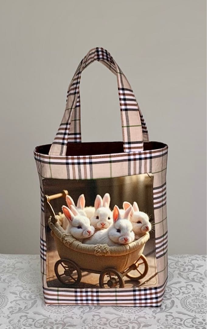 チロスケ　猫ちゃん　ハンドタオル