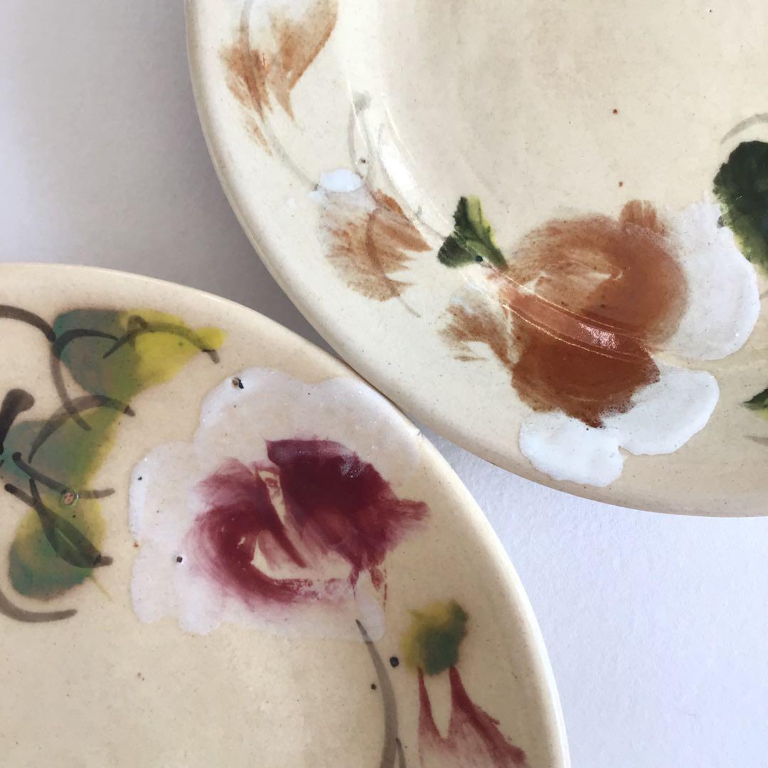 ヴィンテージ　ソンベ焼　ベトナムの丸皿　直径21.5cm ２枚セット