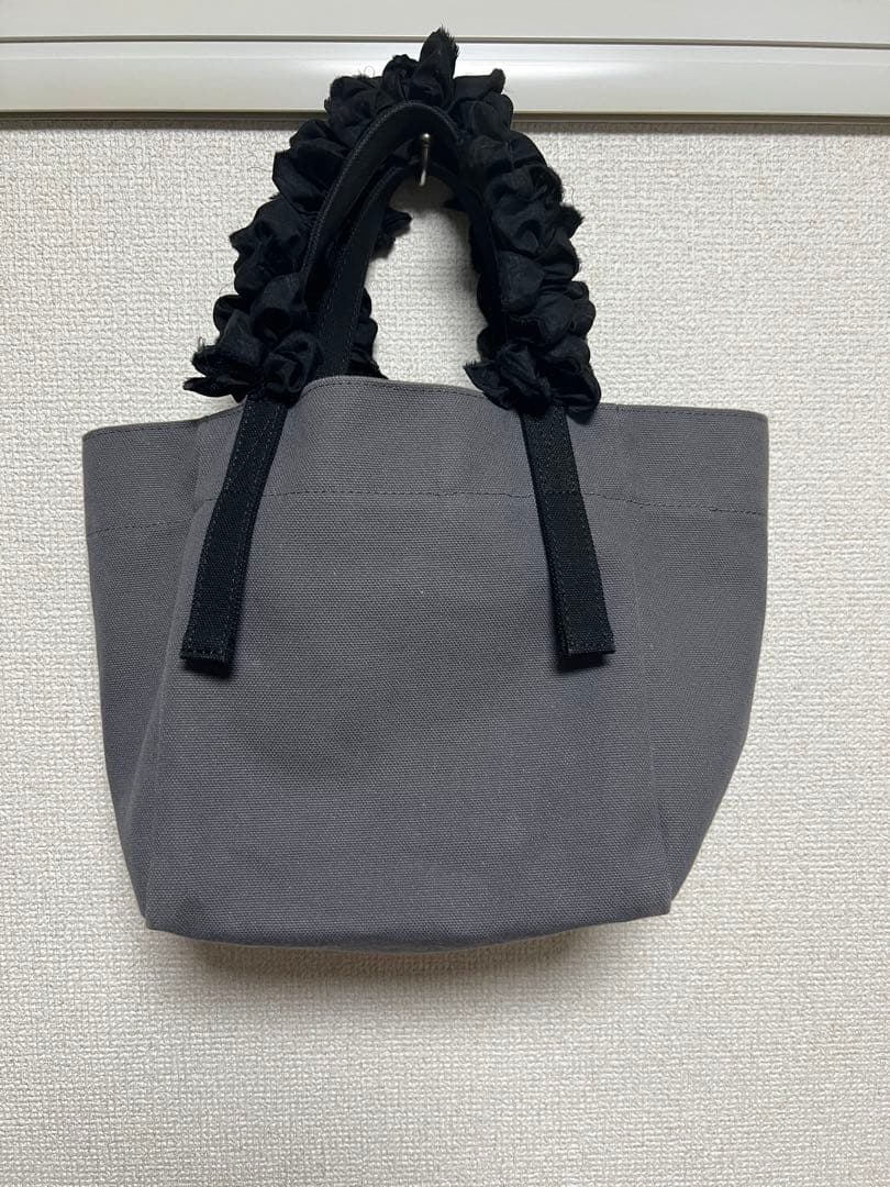 LUDLOW　ラドロー　フリル付きグレー トートバッグ