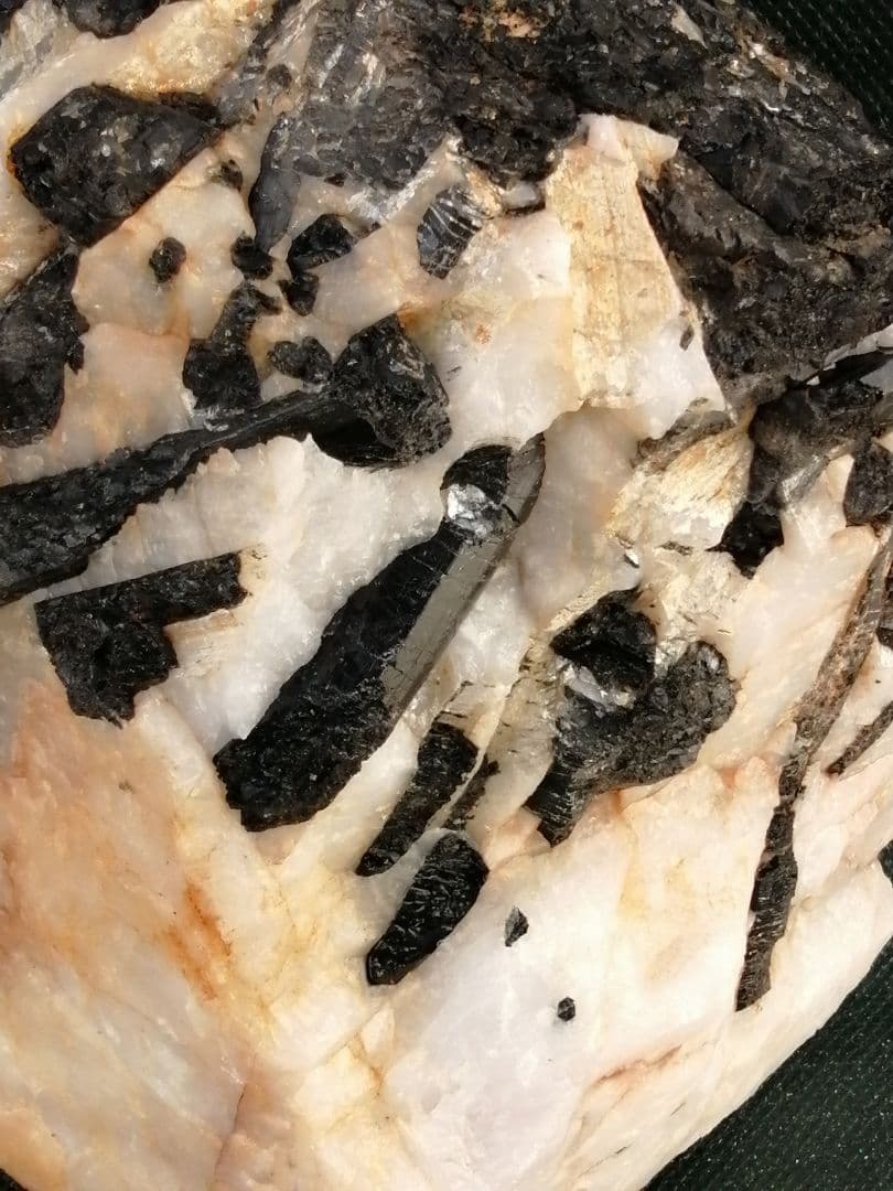 ブラックトルマリン　3kg ーt553