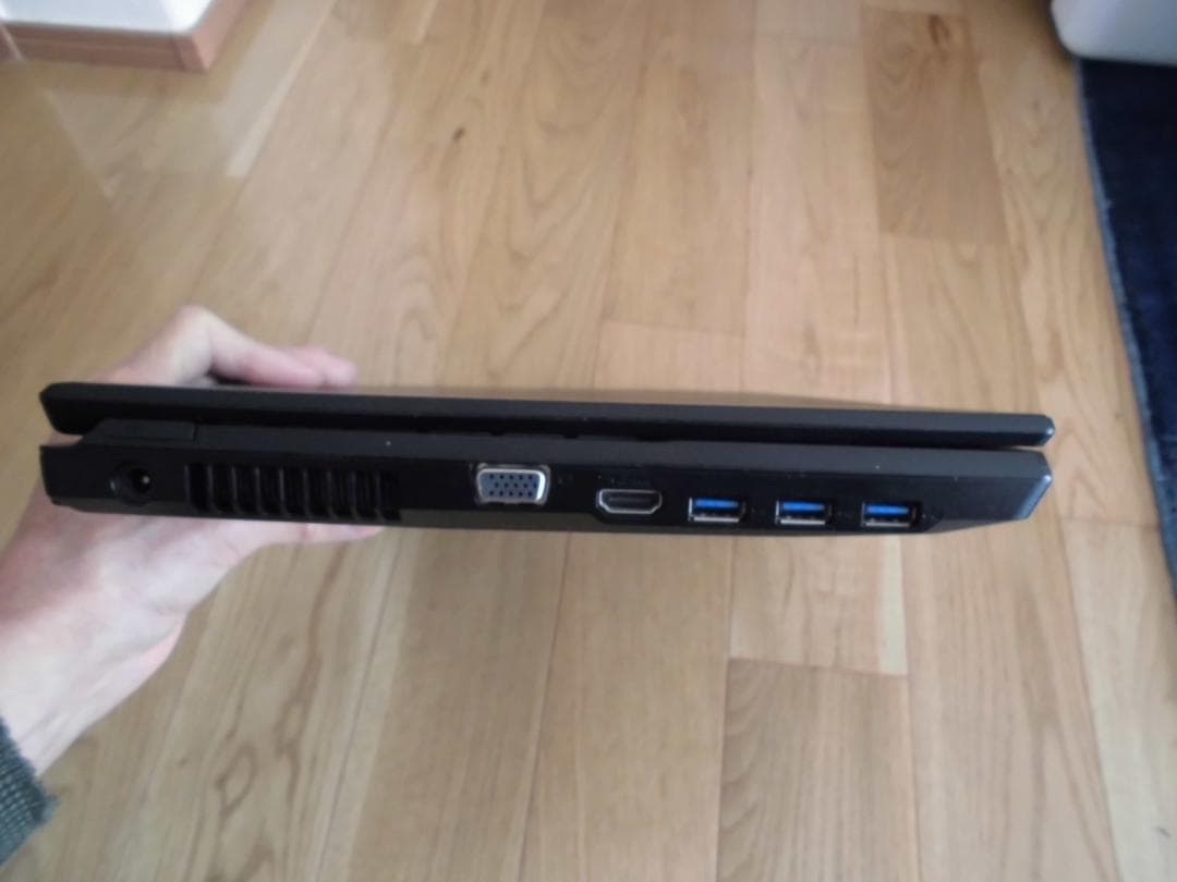 富士通 15.6\" LIFEBOOK A577S CPU i5 第7世代