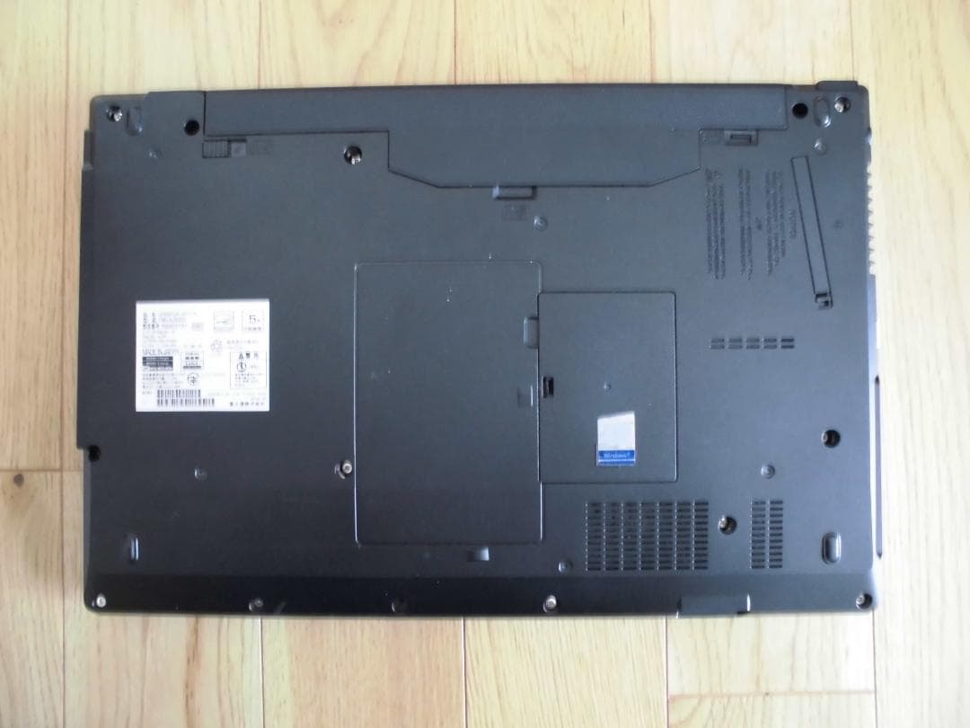 富士通 15.6\" LIFEBOOK A577S CPU i5 第7世代