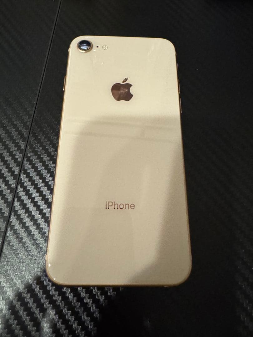 iPhone8 64GB SIMロックなし