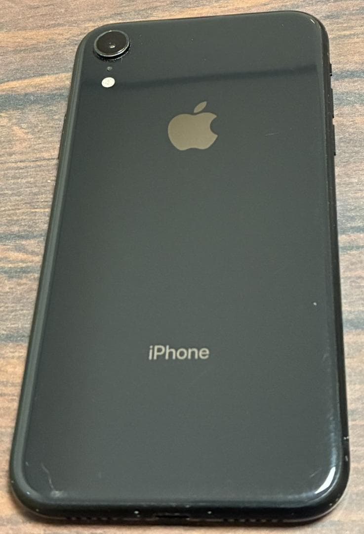 iPhone 10R XRケース付き　画面ひび割れ有り