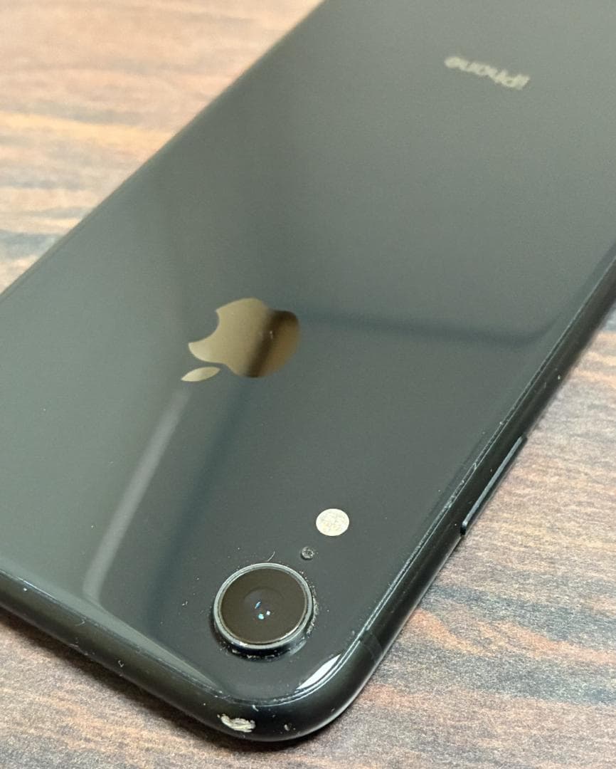 iPhone 10R XRケース付き　画面ひび割れ有り