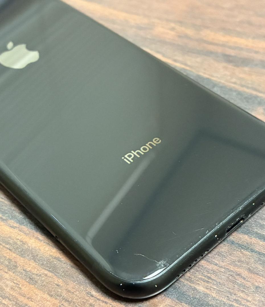 iPhone 10R XRケース付き　画面ひび割れ有り