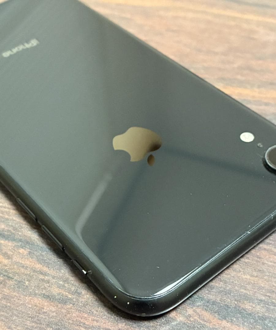 iPhone 10R XRケース付き　画面ひび割れ有り