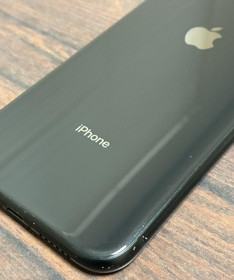 iPhone 10R XRケース付き　画面ひび割れ有り