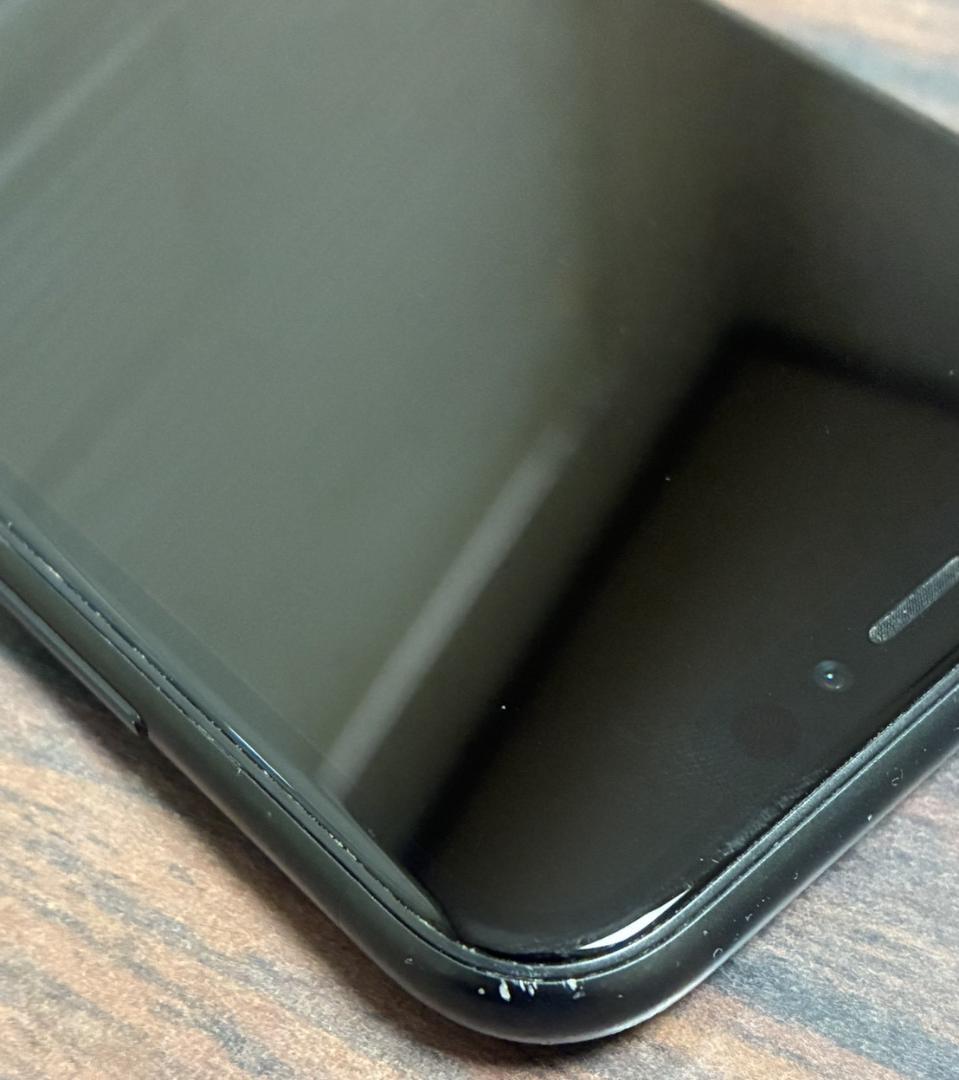 iPhone 10R XRケース付き　画面ひび割れ有り