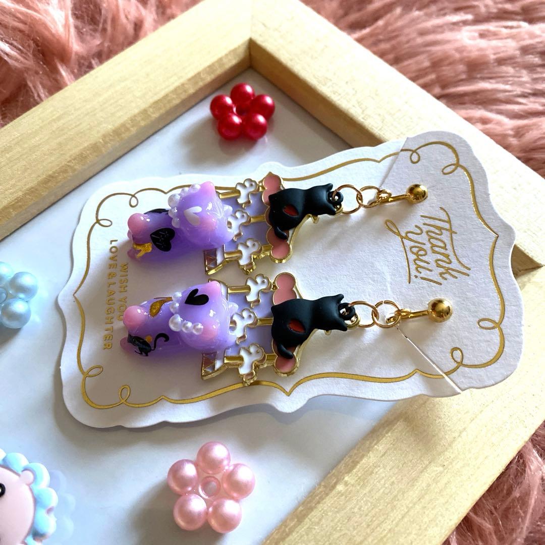 ☆メリーゴーランドと黒猫ちゃんがオシャレなイヤリング☆