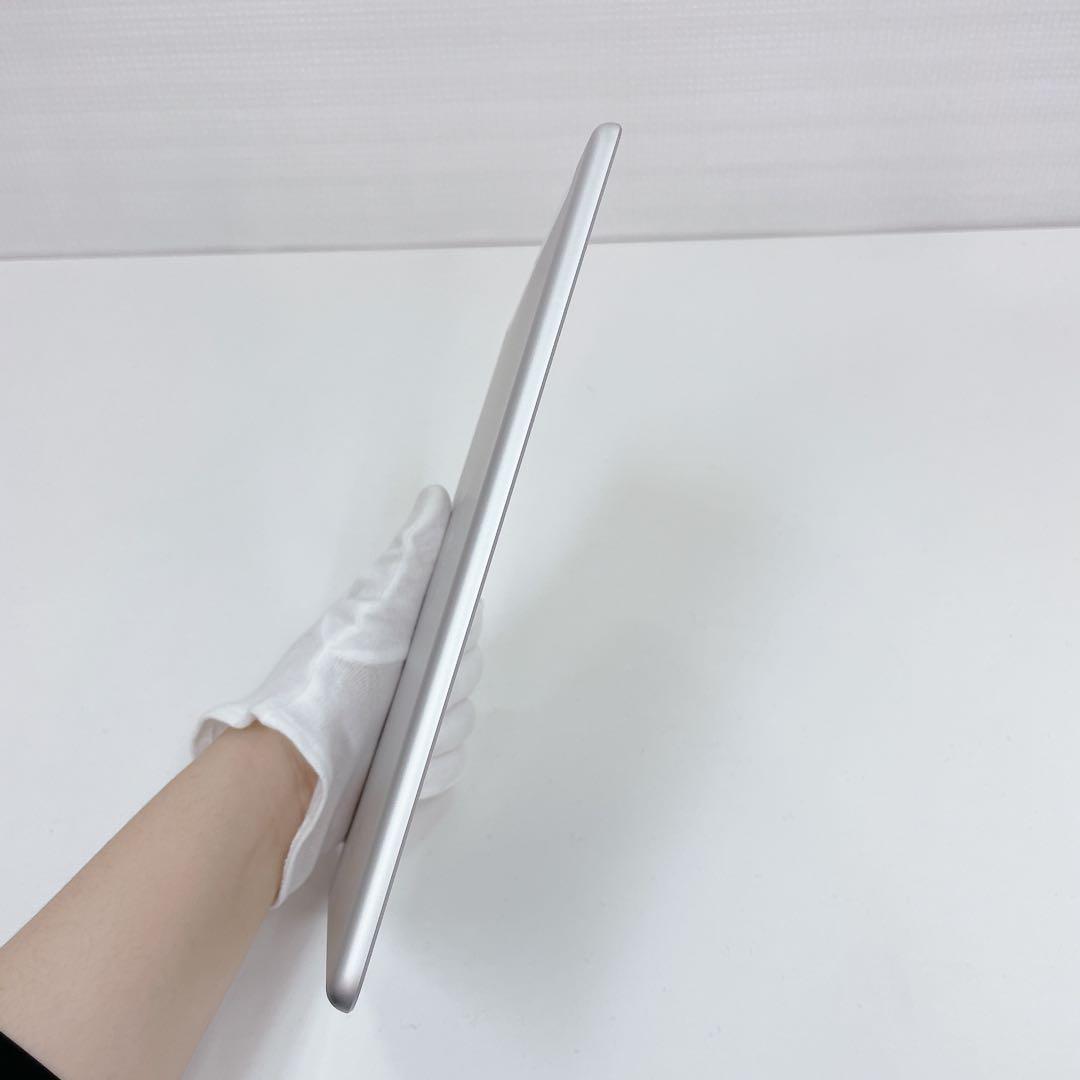 iPad 第5世代 32GB Cellular+Wifiモデル T-406