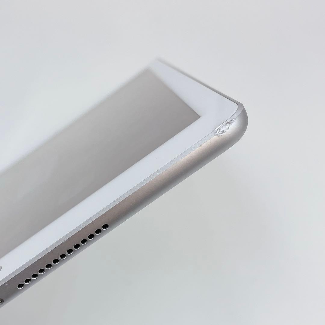 iPad 第5世代 32GB Cellular+Wifiモデル T-406