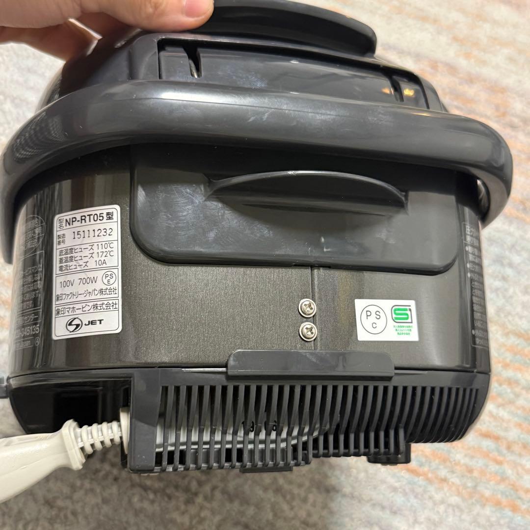 炊飯器　ZOJIRUSHI NP-RT05 2021