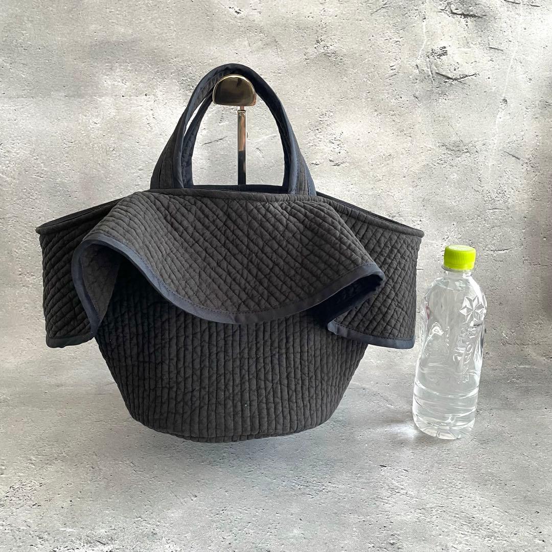 フレアフリル付き丸底マルシェバッグ　ヌビバッグ　ブラック　ハンドメイド