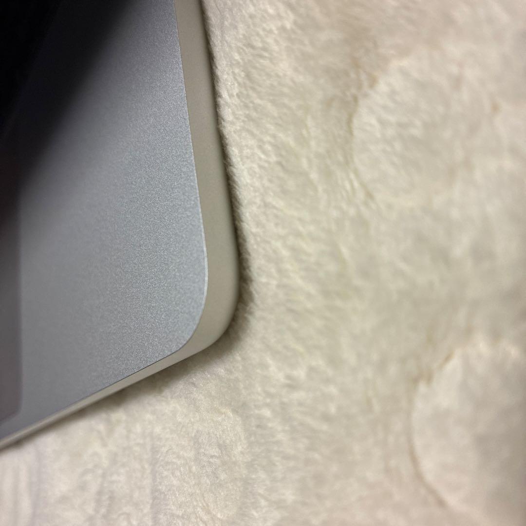 MacBook Air 15インチM4チップ　16GBメモリ256GBストレージ