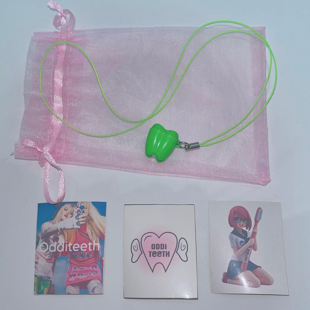 ODDiTEETH AirPods Pro ケース wishcore Y2K