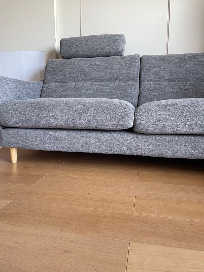 ニトリ３人掛けソファ ヘッドレスト付　送料込み