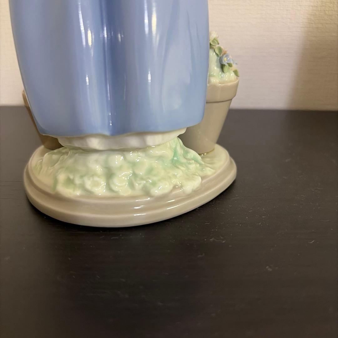 リヤドロ　5543 Hello Flowers（きれいな花ばかり）