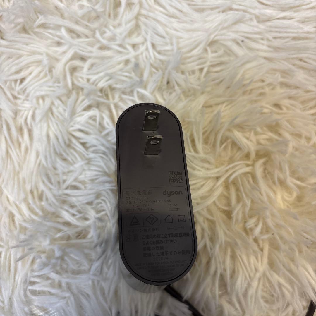 【dyson】Digital Slim Fluffy SV18 コードレス