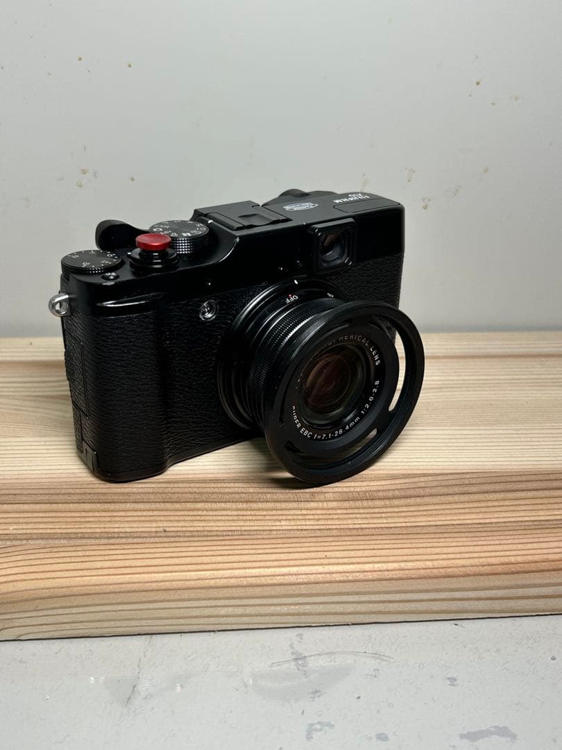 【S/H様】FUJIFILM X10 デジタルカメラ 【良品・付属品多数】