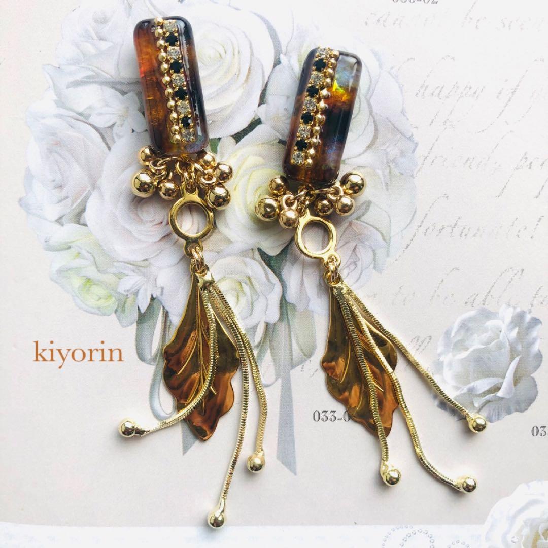 1519 ドレスアップフラワー　ハンドメイド　イヤリング