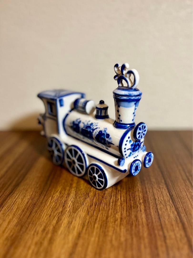 GZHELグジェリ陶器　電車