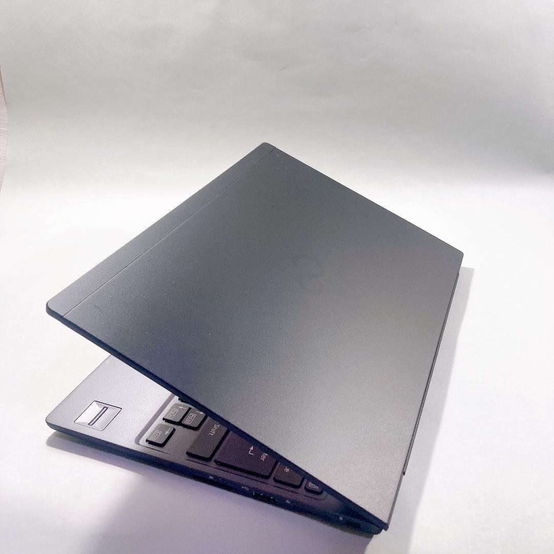 w132✨美品 /超軽量/Wi-Fi/爆速SSD/Office付✨ノートパソコン