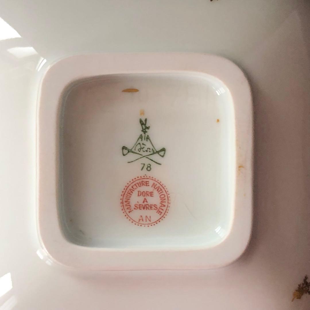セーブル角形ディッシュ☆白磁金彩☆24K金彩小花紋様☆仏ヴィンテージ未使用