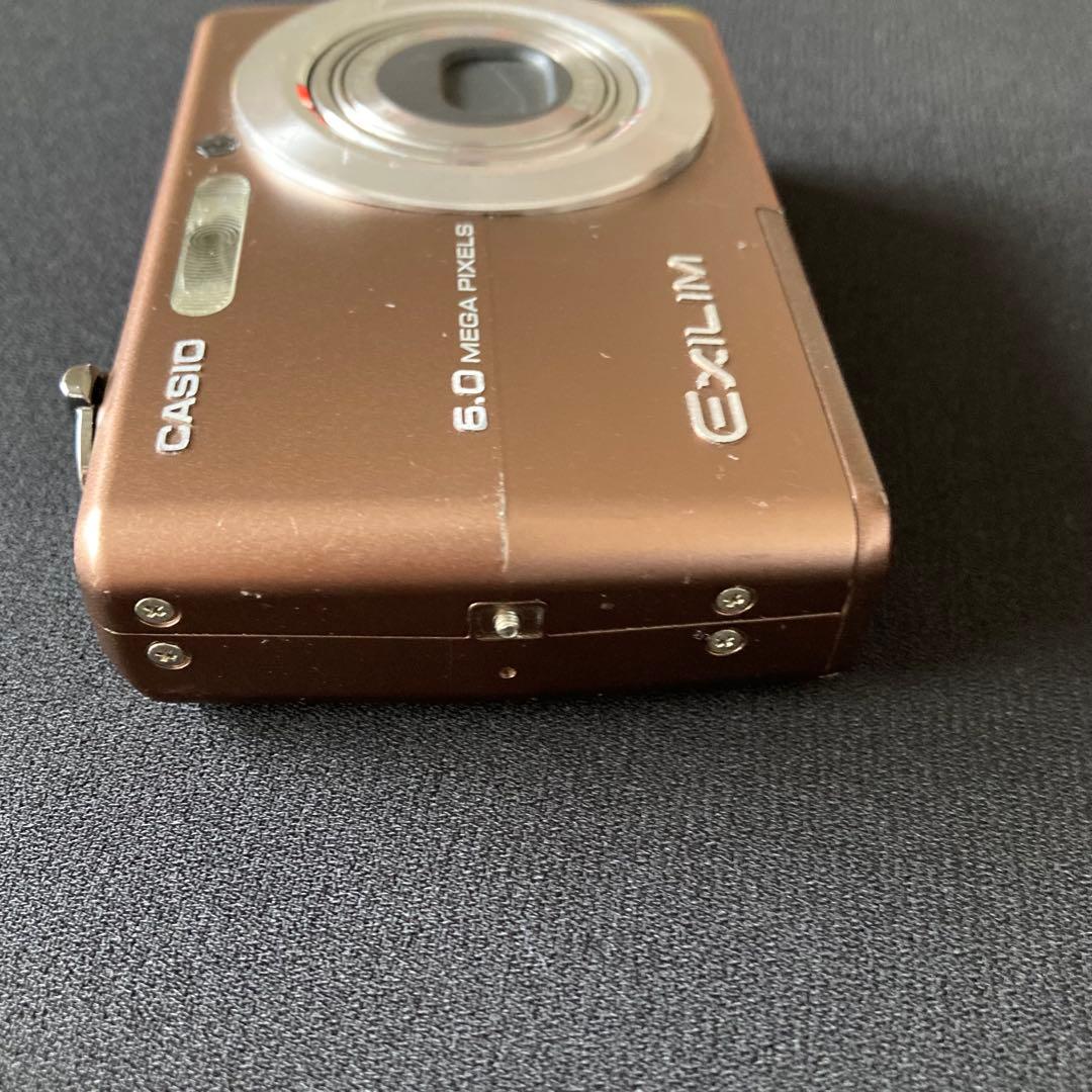 CASIO EXILIM EX-Z600 ブラウン CCDセンサー コンデジ