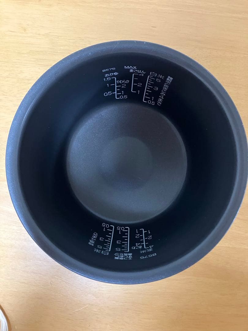 象印　炎舞炊き　圧力IH炊飯ジャー　釜のみ　5.5合炊き用　型名NW-LB10