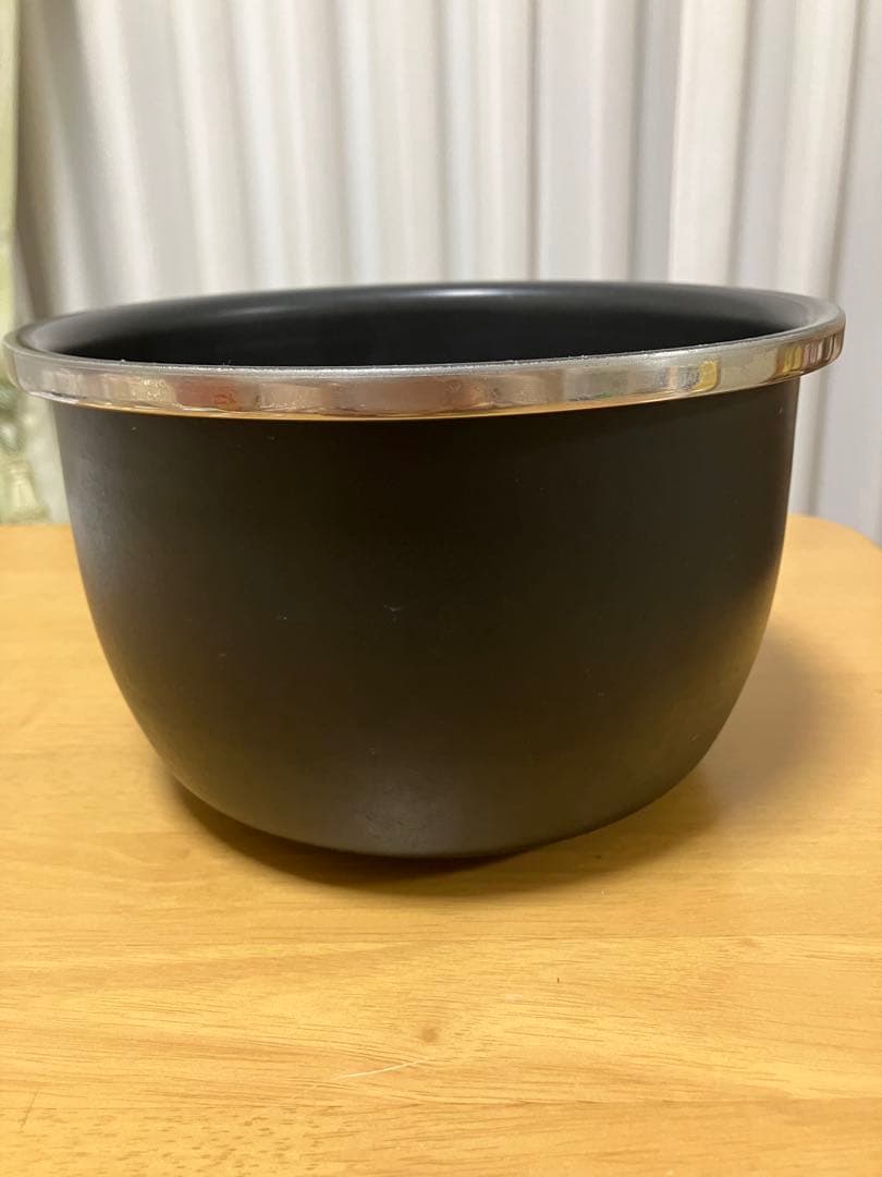 象印　炎舞炊き　圧力IH炊飯ジャー　釜のみ　5.5合炊き用　型名NW-LB10