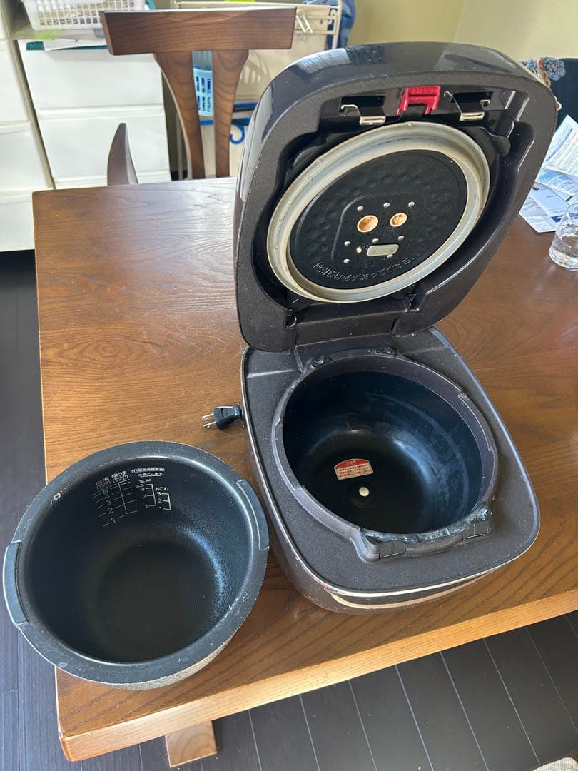 中古☆タイガー圧力IH炊飯ジャー 5.5合 (JPB-19KS)