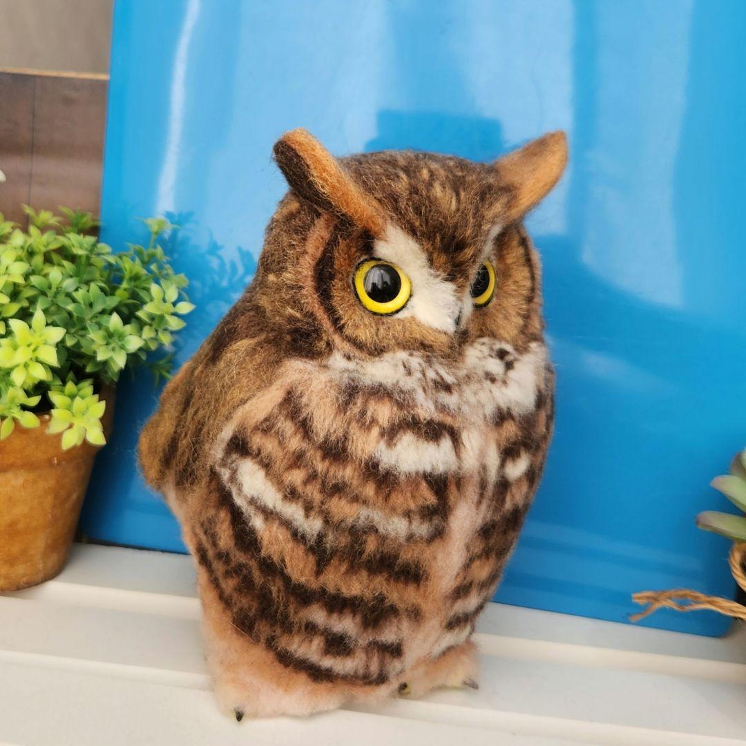 羊毛フェルト製置物　アメリカワシミミズク　高さ約19㎝