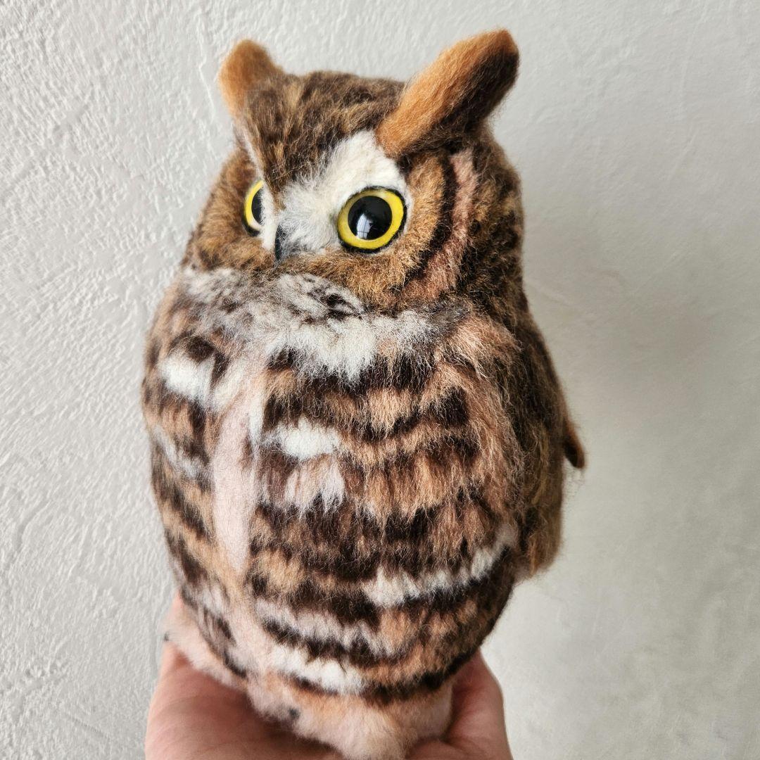 羊毛フェルト製置物　アメリカワシミミズク　高さ約19㎝