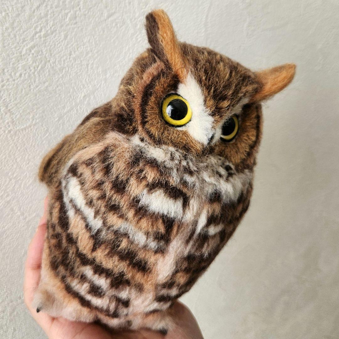 羊毛フェルト製置物　アメリカワシミミズク　高さ約19㎝