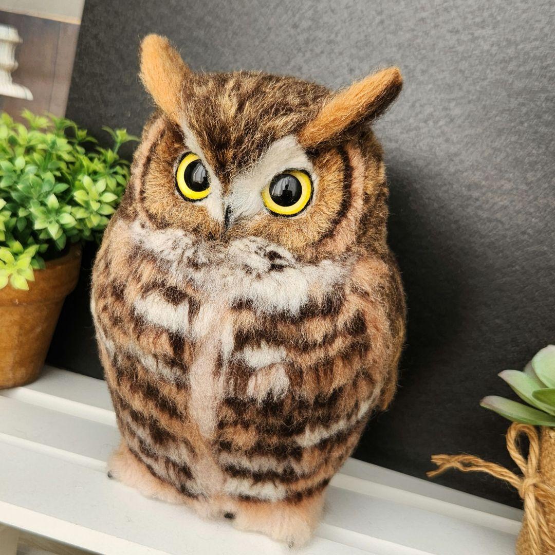 羊毛フェルト製置物　アメリカワシミミズク　高さ約19㎝