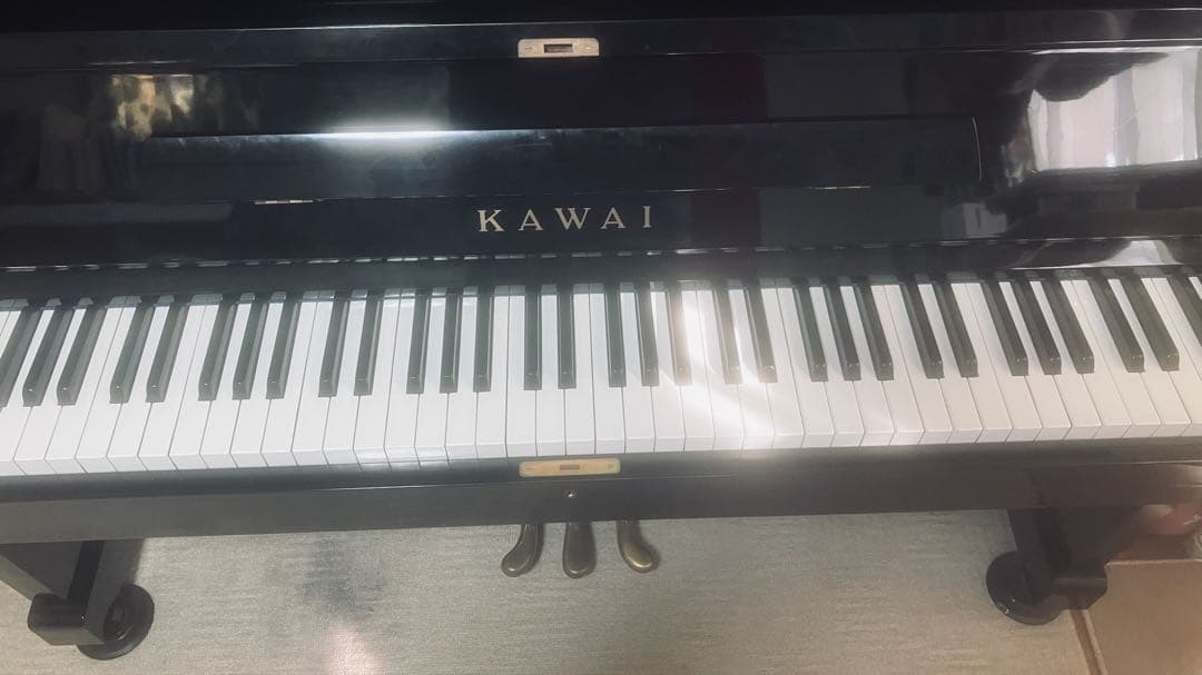 KAWAI アップライトピアノ 黒 椅子付き