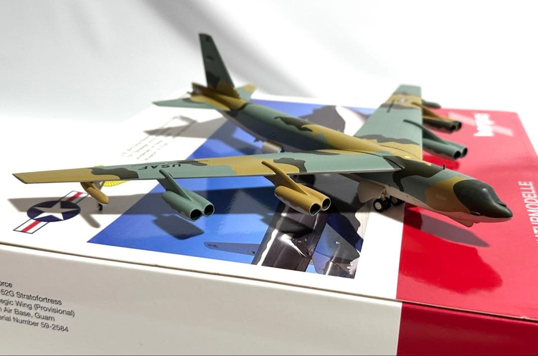 航空機・ヘリコプター herpa 1/200 B-52G Stratofortress