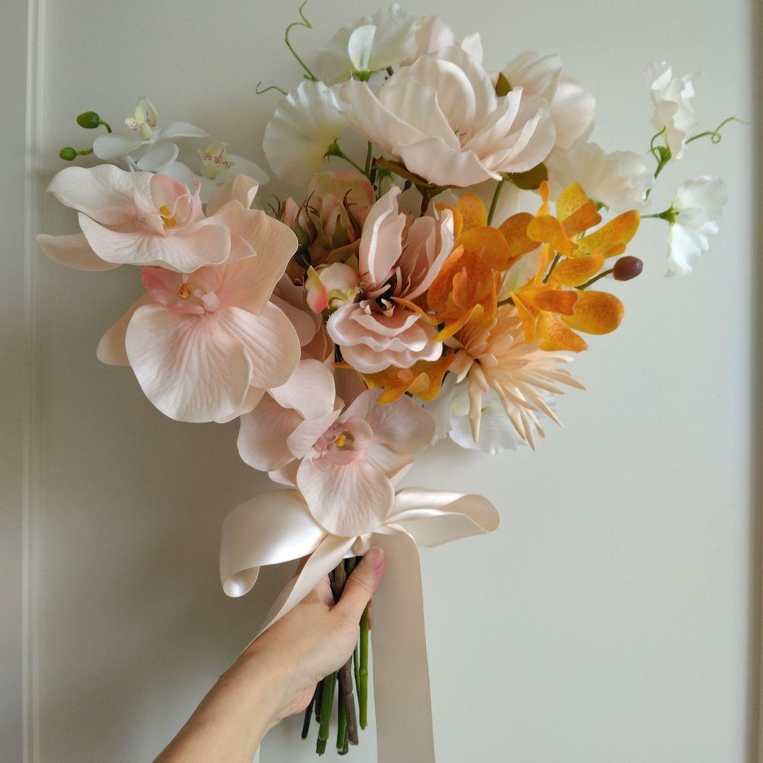 美品胡蝶蘭アンスリウムブーケブートニア　アーティフィシャルフラワー髪飾り　結婚式
