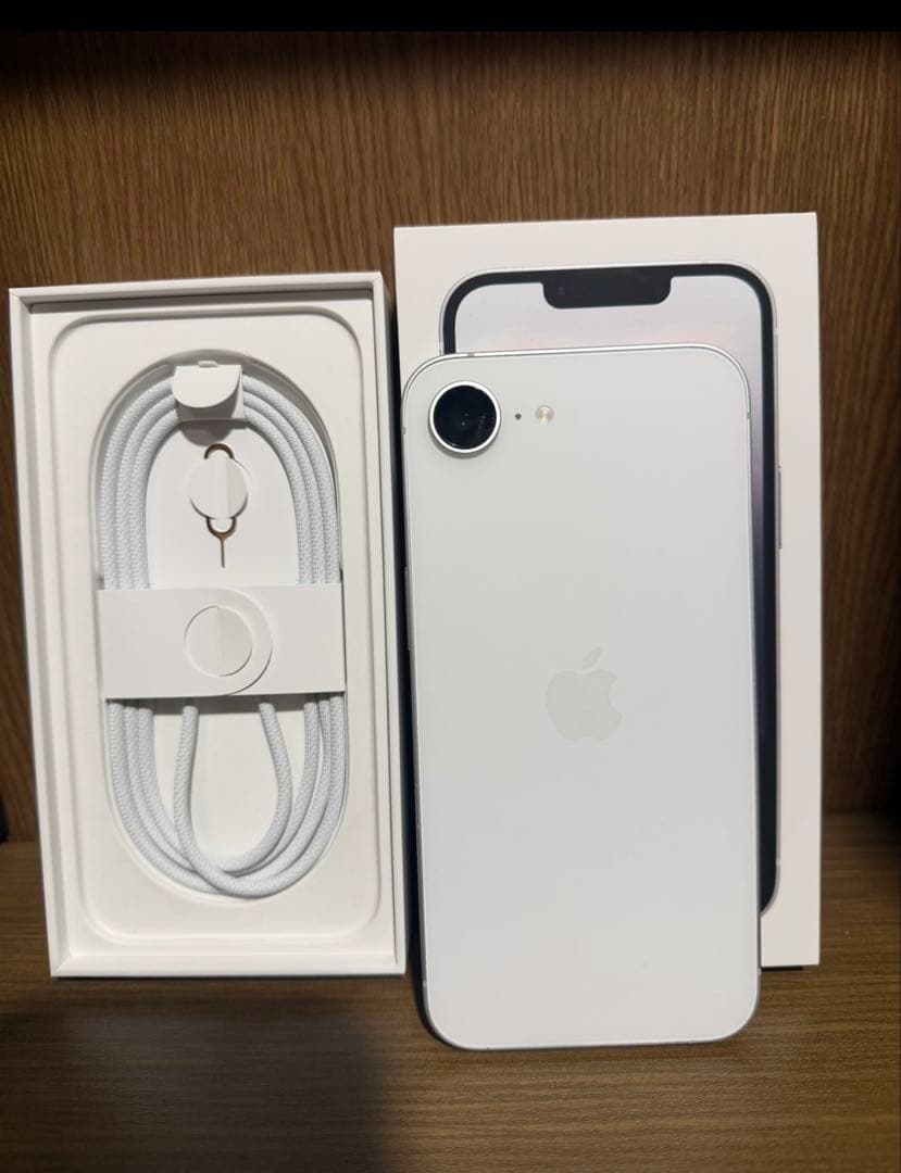iPhone16e ほぼ新品！SIMフリー最終値下げ！