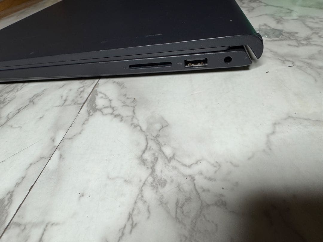 りんりんDell Inspiron 15 3530 ノートパソコン