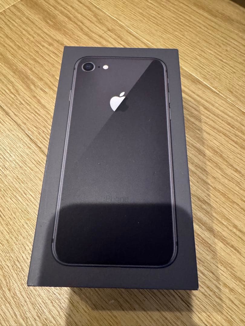 Apple iPhone 8 スペースグレイ simフリー64GB 本体、ケース