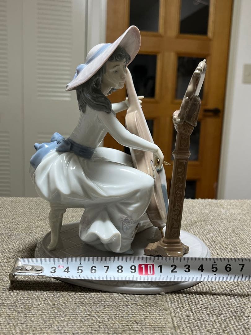 LLADRO リヤドロ チェロを弾く少女