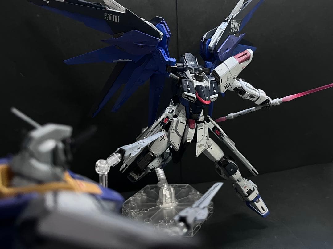 ガンプラ全塗装完成品　MG プロヴィデンスガンダム