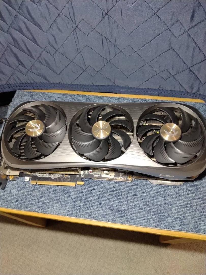 グラフィックボード・グラボ・ビデオカード GeForce RTX 4090 AMP Extreme AIRO