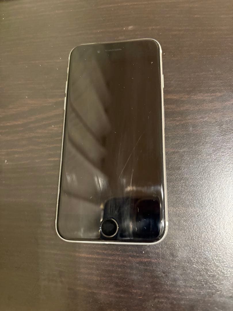 け*ん様 Apple iPhone SE (第2世代) ホワイト