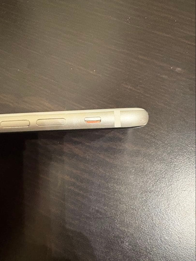 け*ん様 Apple iPhone SE (第2世代) ホワイト