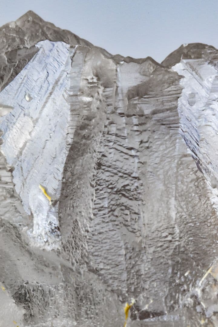 ザギ・マウンテン産 スモーキーアイスクリスタル