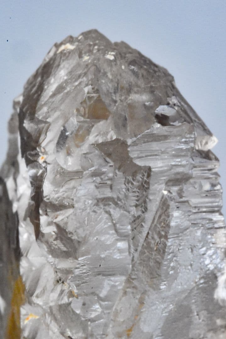 ザギ・マウンテン産 スモーキーアイスクリスタル