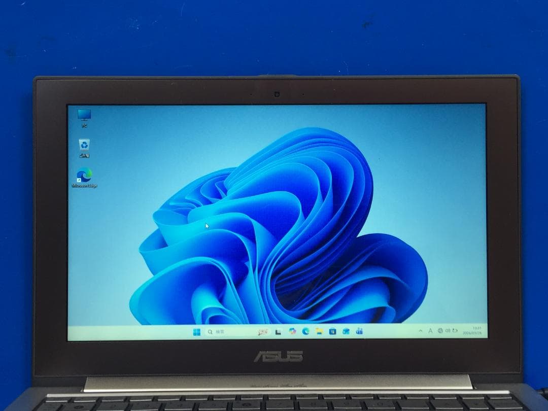 ASUS UX21E 11.6 型 薄い・軽い/SSD/Office/Win11